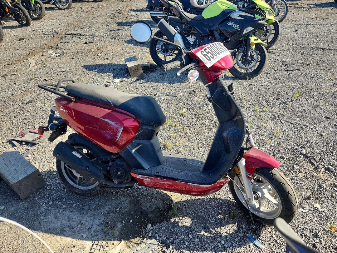 Vue de 2023 GENUINE SCOOTER CO. BRIO 50I, angle 1