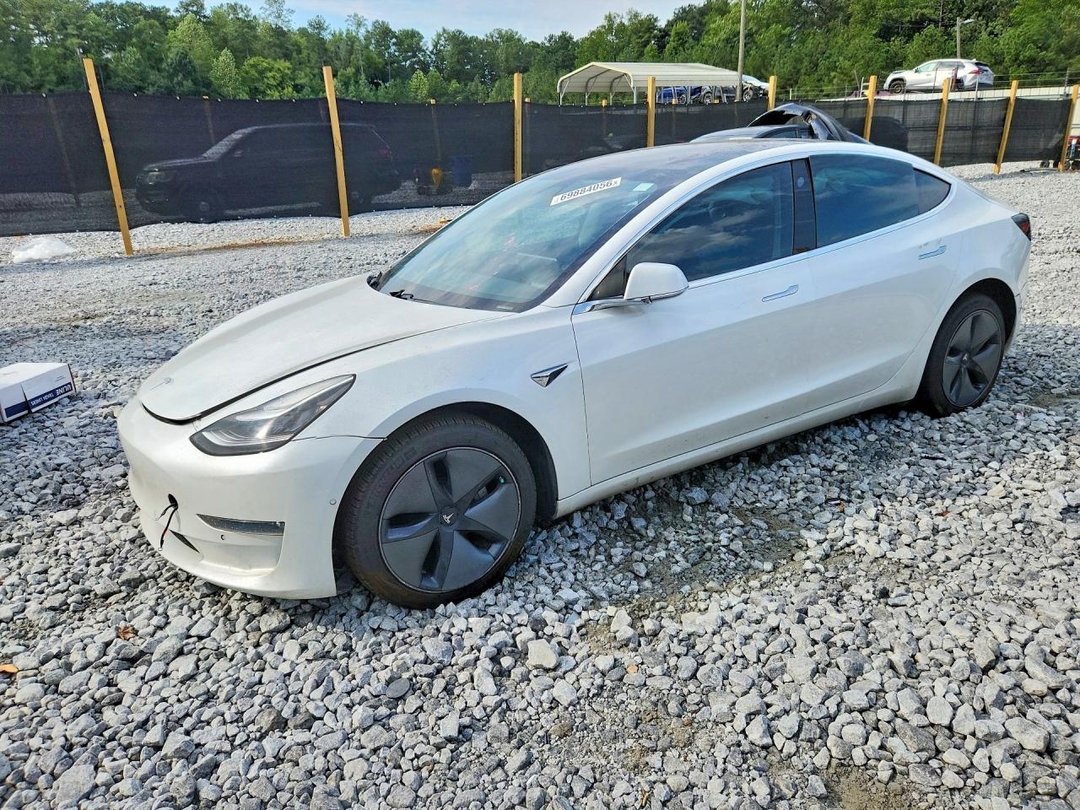 Vista de 2020 TESLA MODEL 3, ángulo 1