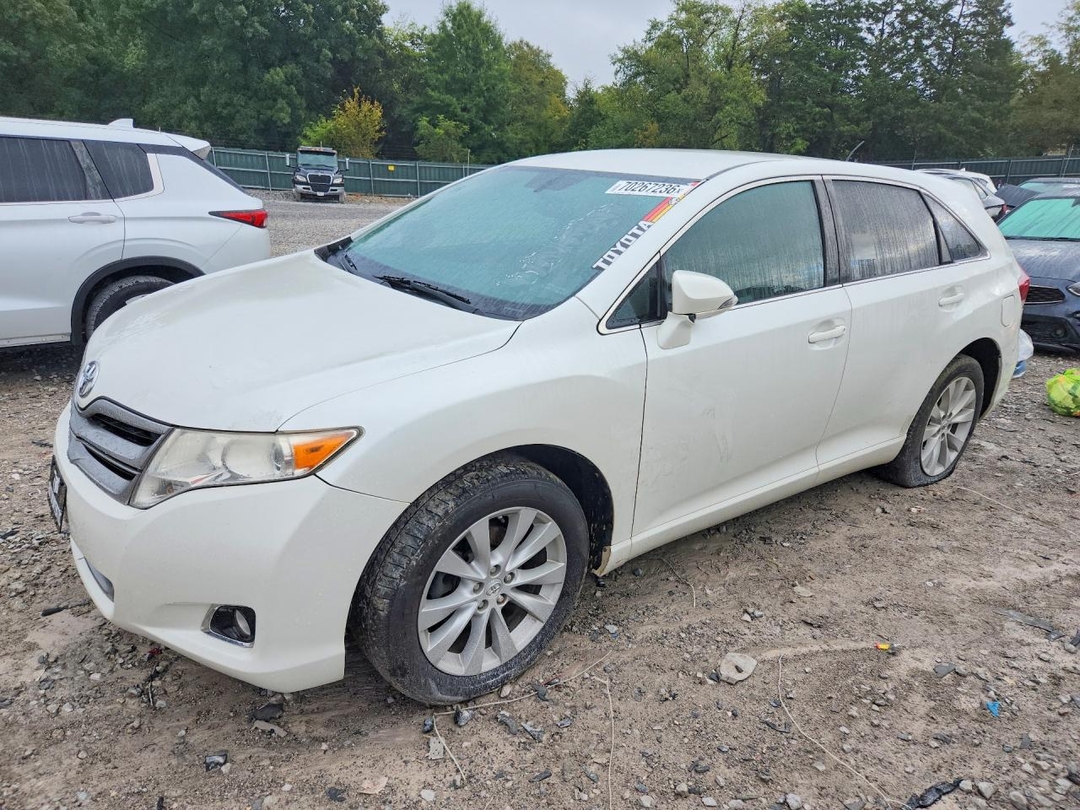 Vista de 2013 TOYOTA VENZA LE, ángulo 1