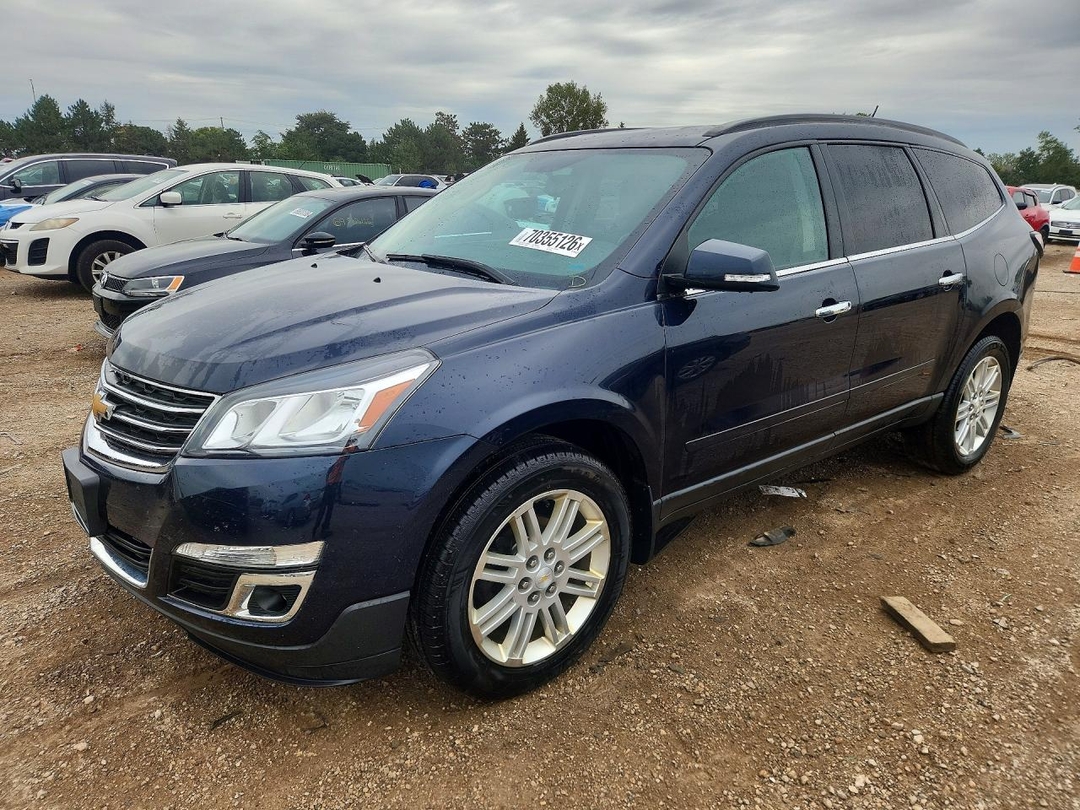 Vue de 2015 CHEVROLET TRAVERSE LT, angle 1