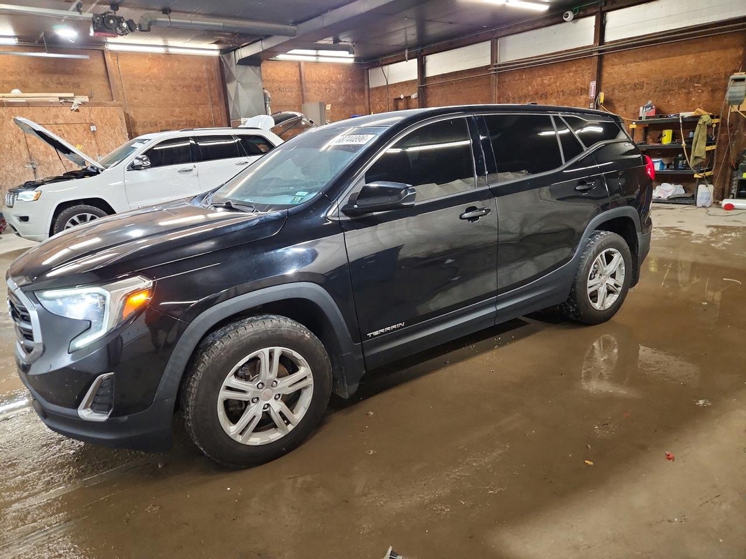 Вид 2018 GMC TERRAIN SLE, угол 1