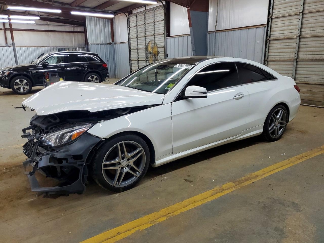 منظر 2016 MERCEDES-BENZ E 400، زاوية 1