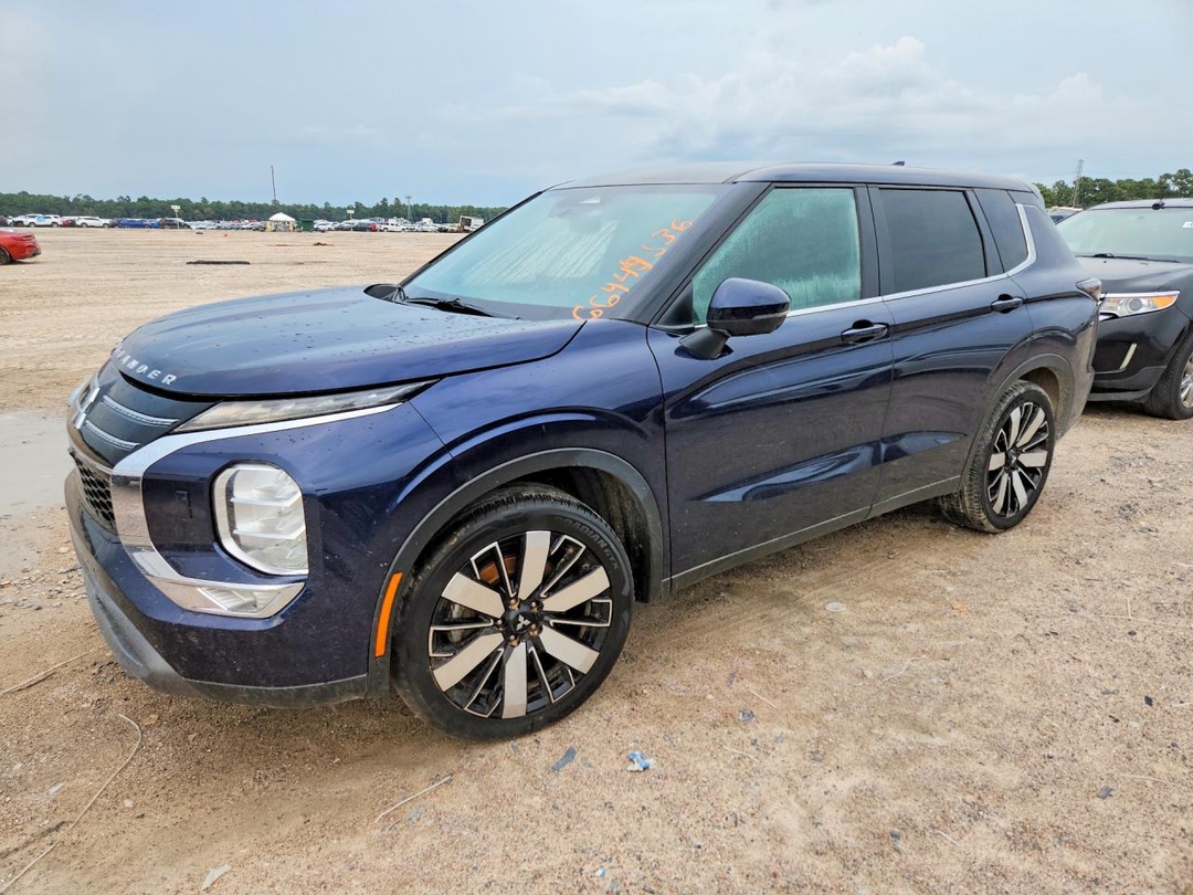 Вид 2025 MITSUBISHI OUTLANDER SE, угол 1