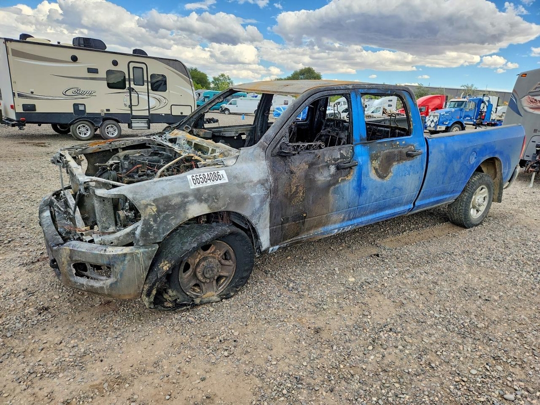 Вид 2020 RAM 3500 TRADESMAN, угол 1
