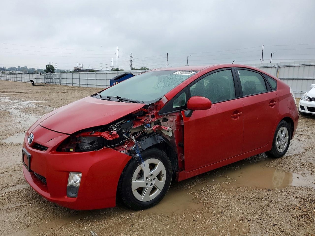 Вид 2010 TOYOTA PRIUS IV, угол 1