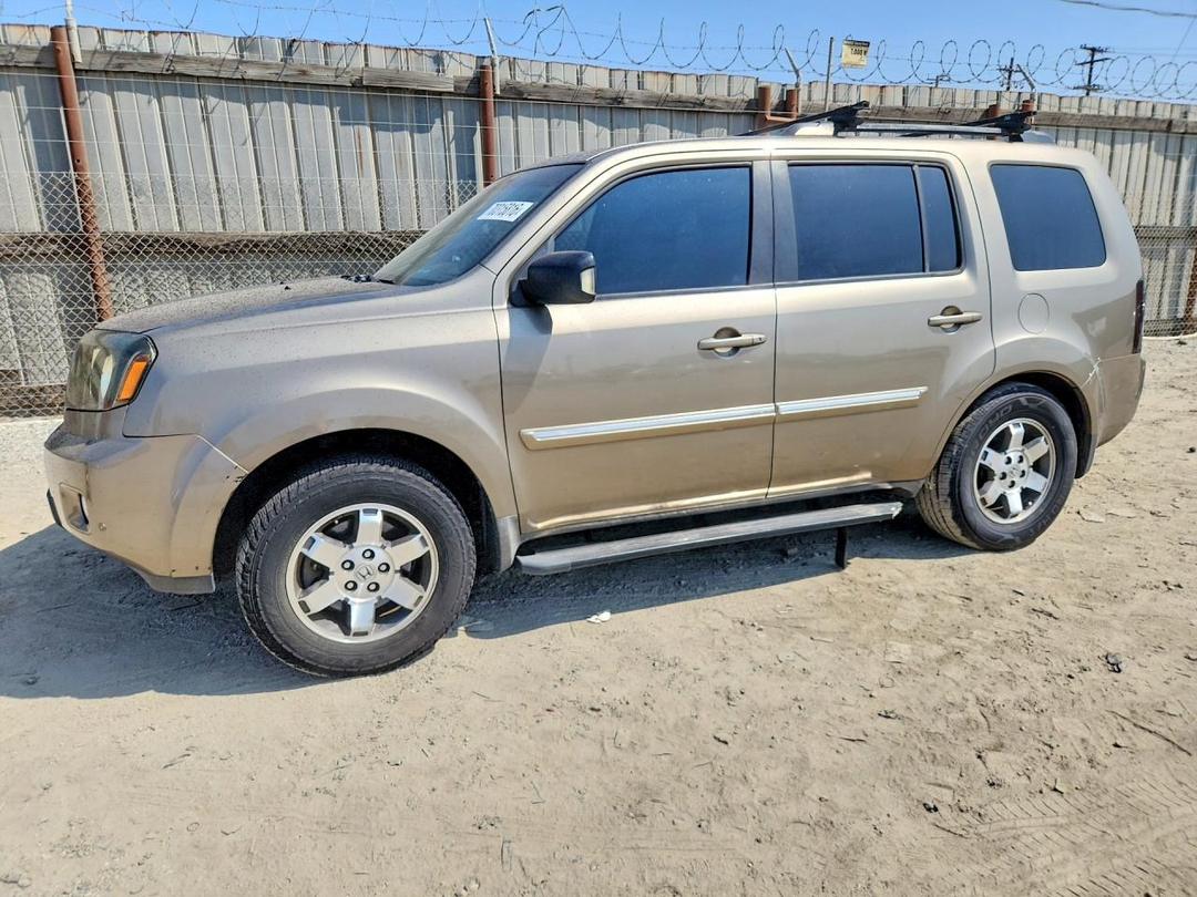 Вид 2010 HONDA PILOT TOURING, угол 1