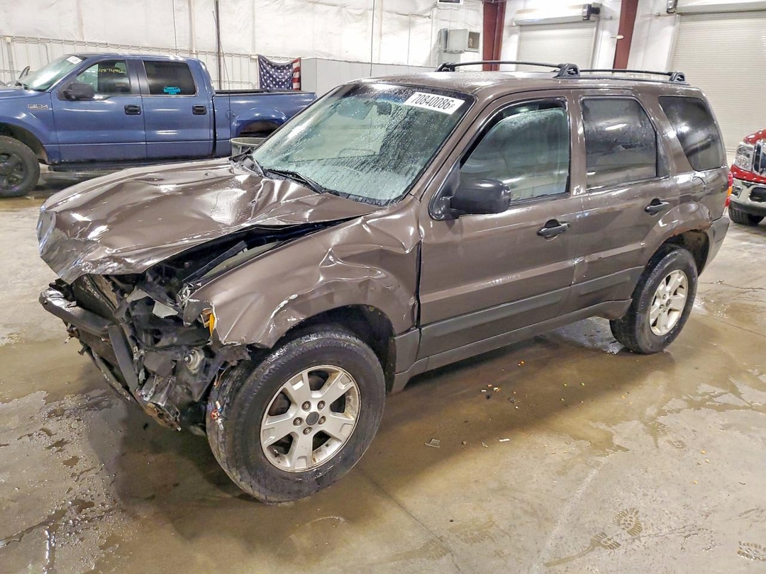 Vue de 2006 FORD ESCAPE XLT, angle 1