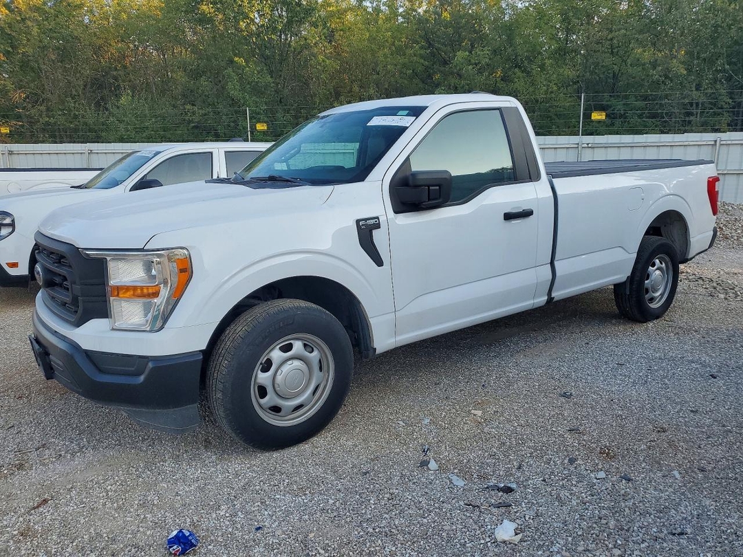 Vue de 2021 FORD F150, angle 1