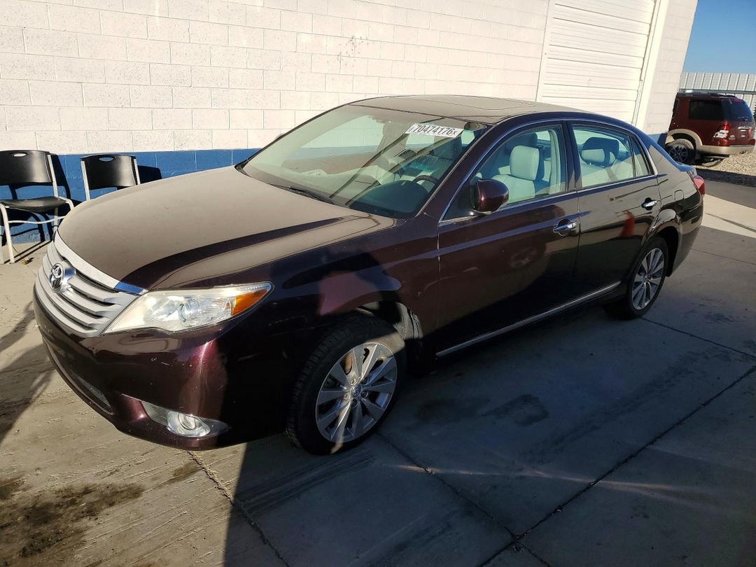 منظر 2012 TOYOTA AVALON LIMITED، زاوية 1