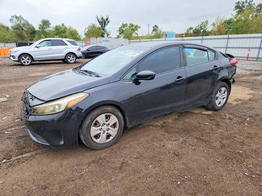 Вид 2017 KIA FORTE LX, угол 1