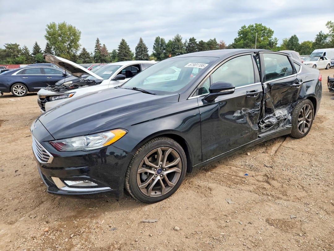Вид 2017 FORD FUSION SE, угол 1