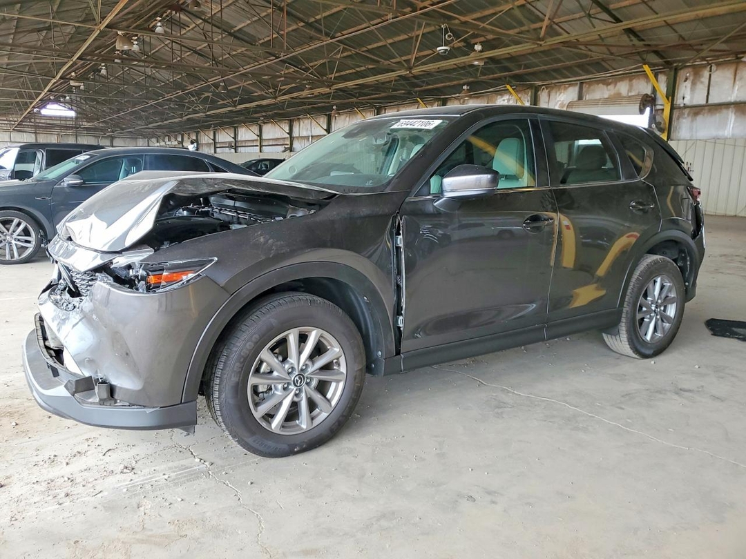 Vue de 2023 MAZDA CX-5 PREFERRED, angle 1