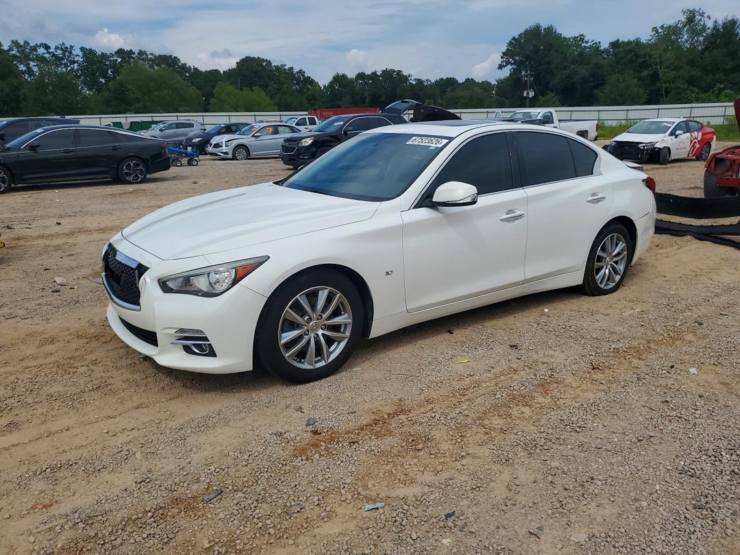 Vedere 2015 INFINITI Q50 PREMIUM, unghi 1