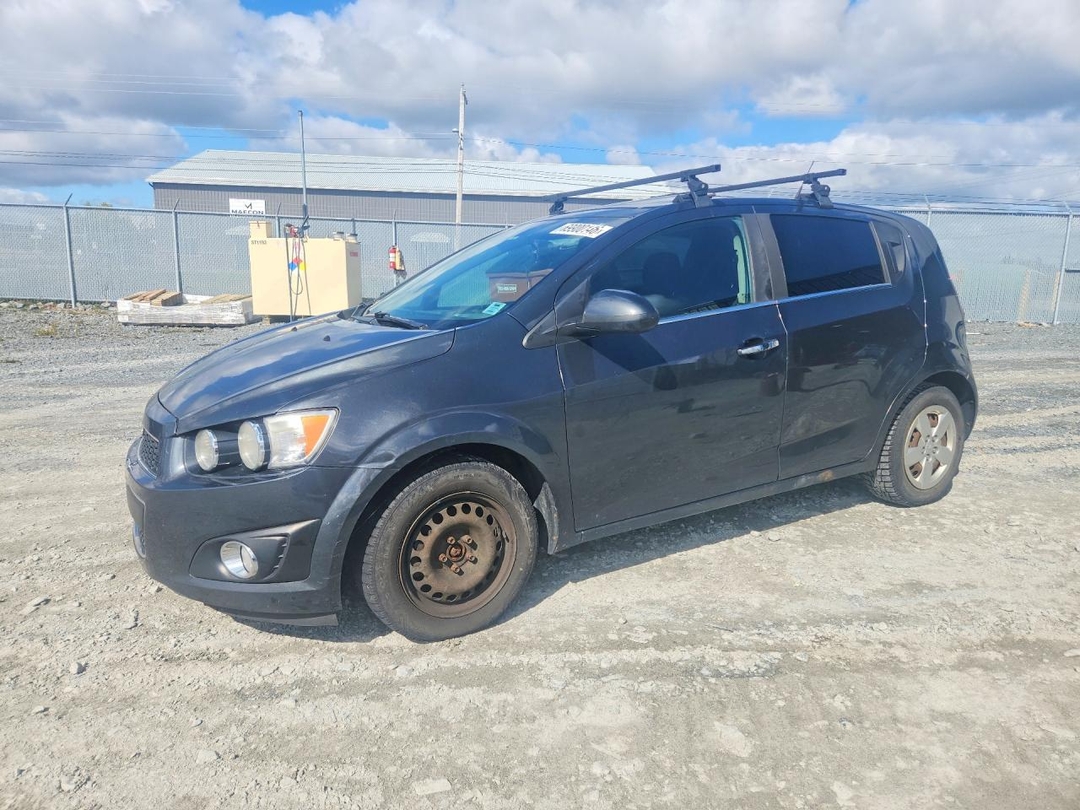 Вид 2014 CHEVROLET SONIC LT, угол 1