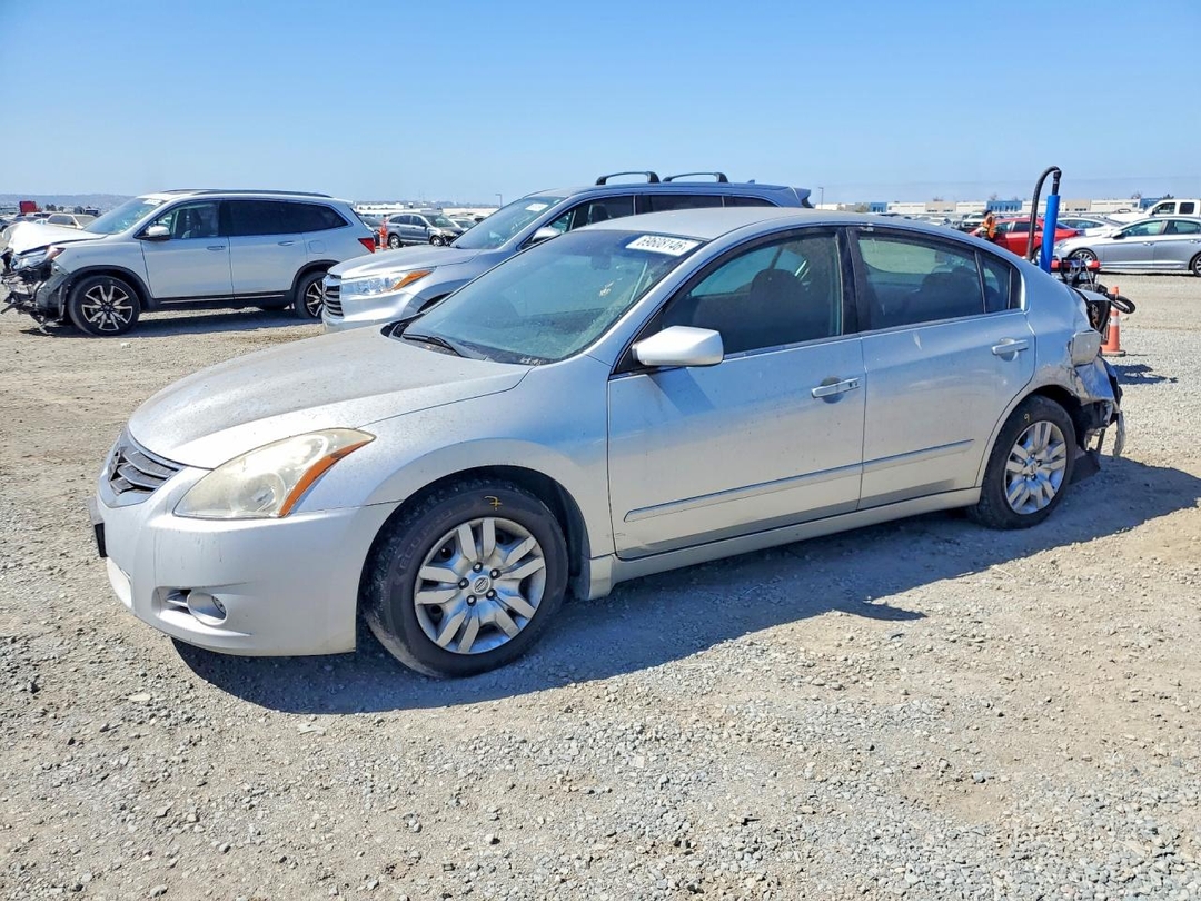 Vue de 2010 NISSAN ALTIMA 2.5, angle 1