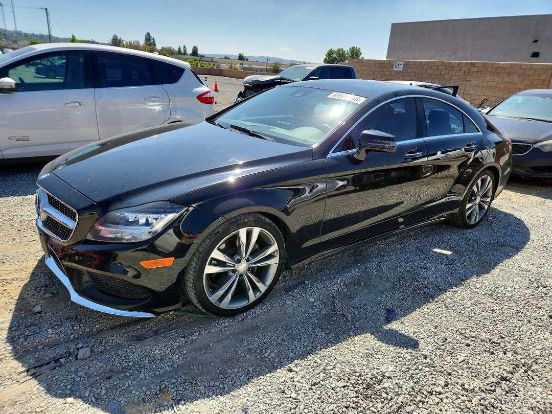 Vue de 2016 MERCEDES-BENZ CLS 400, angle 1
