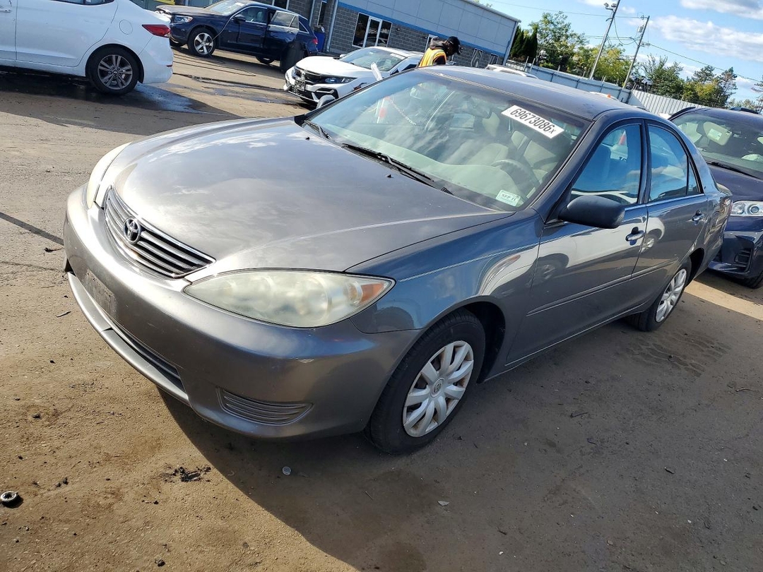 منظر 2005 TOYOTA CAMRY STANDARD، زاوية 1