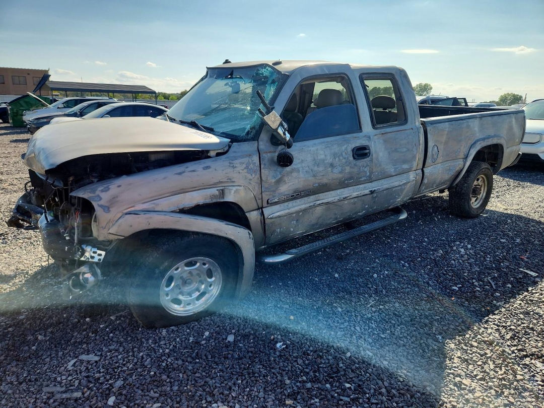 Вид 2003 GMC SIERRA K2500 HEAVY DUTY, угол 1