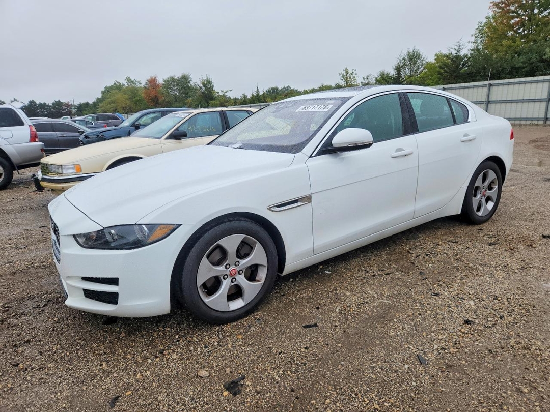 2018 JAGUAR XE view, angle 1