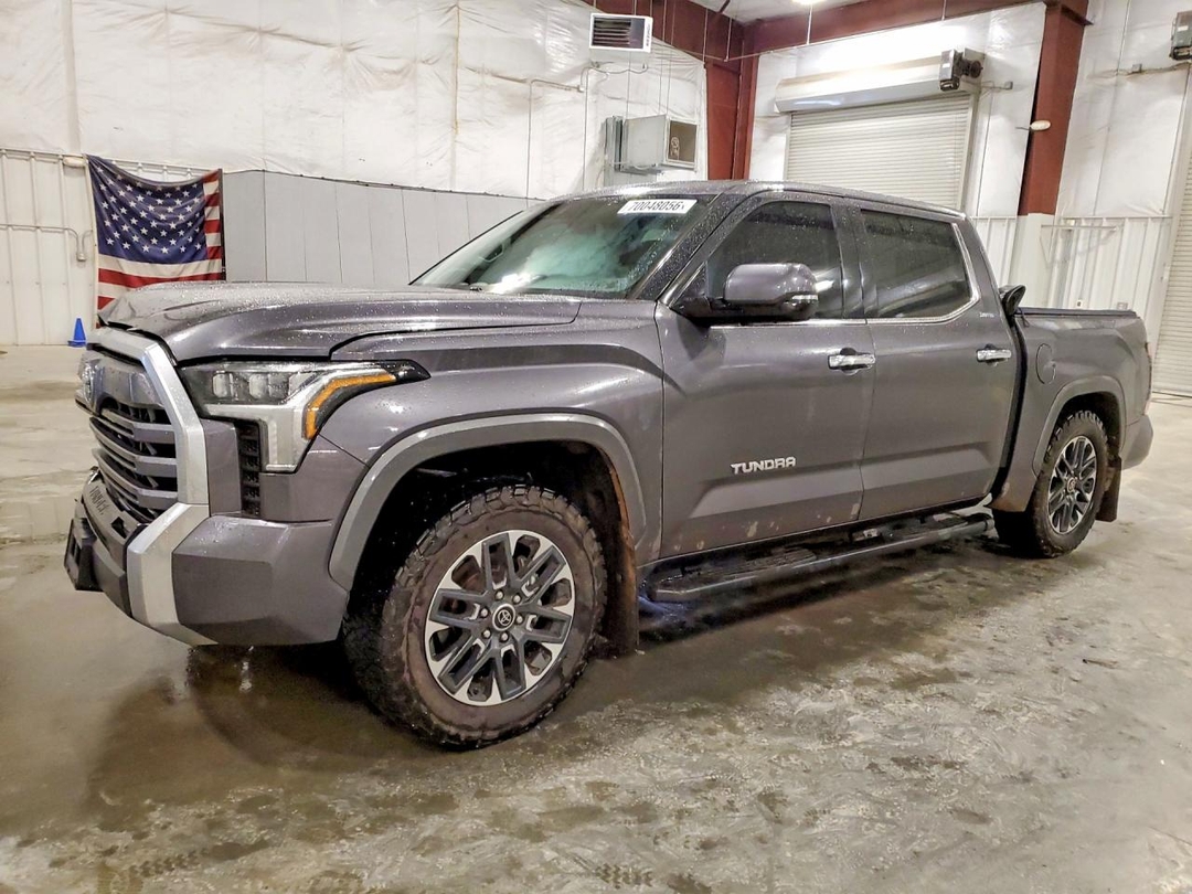 Vista de 2022 TOYOTA TUNDRA CREWMAX LIMITED, ángulo 1