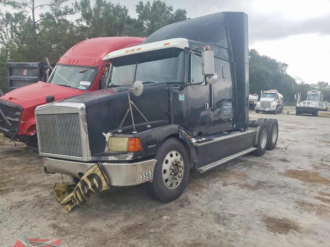 منظر 1997 VOLVO AERO WIA، زاوية 1