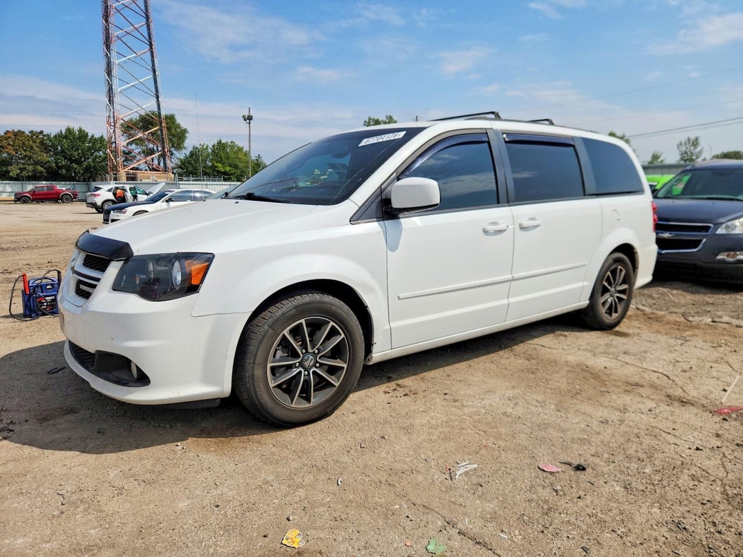 Vista de 2017 DODGE GRAND CARAVAN GT, ángulo 1