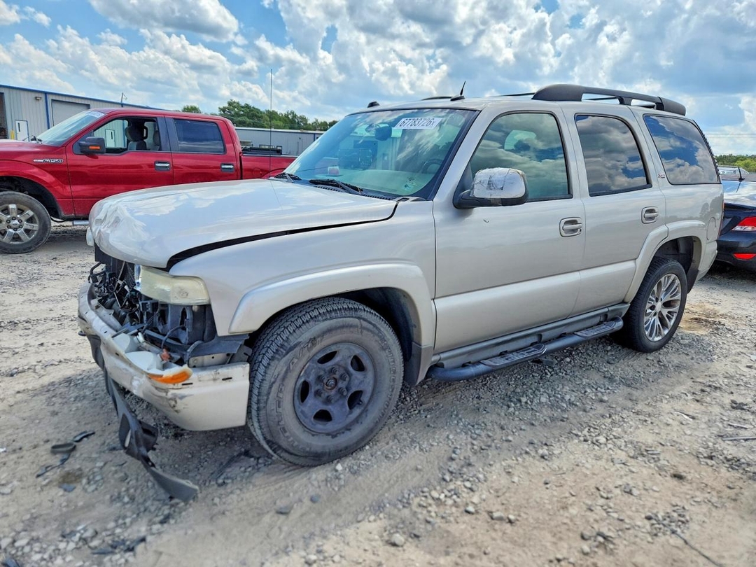 Vista de 2005 CHEVROLET TAHOE K1500, ángulo 1