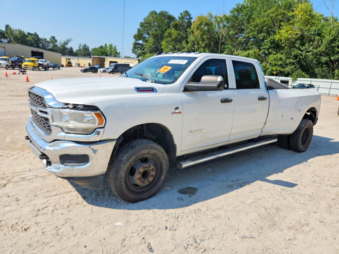 Вид 2020 RAM 3500 TRADESMAN, угол 1