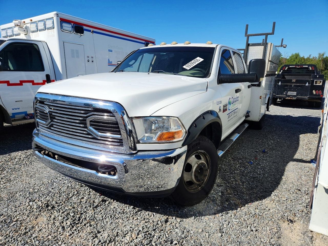 Vue de 2012 DODGE RAM 3500 ST, angle 1