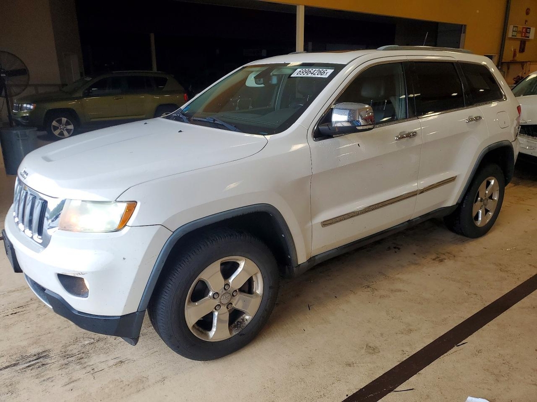 منظر 2011 JEEP GRAND CHEROKEE LIMITED، زاوية 1