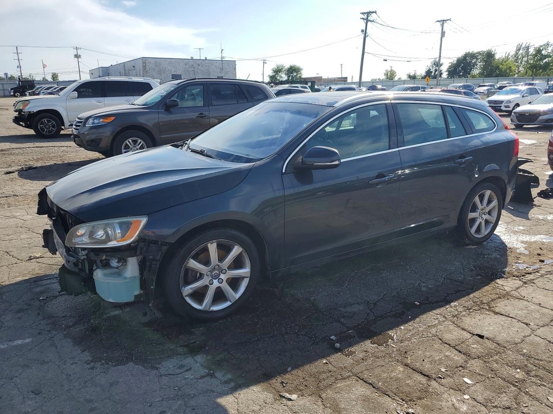 Вид 2016 VOLVO V60 T5 PREMIER, угол 1