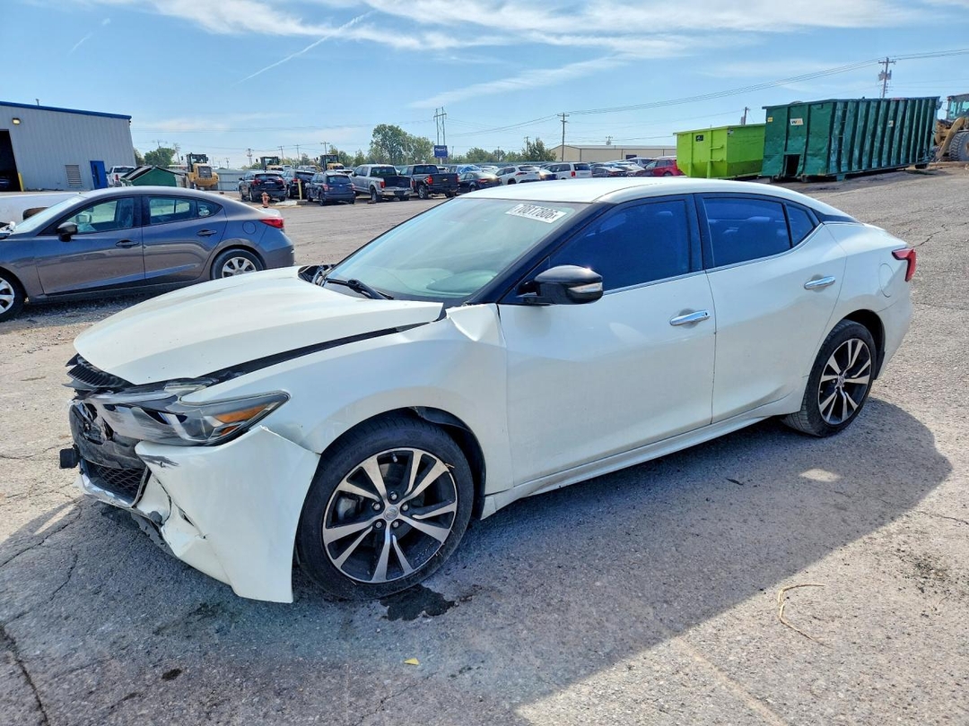 Vue de 2018 NISSAN MAXIMA 3.5 SV, angle 1