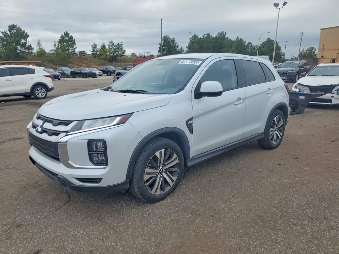 Вид 2025 MITSUBISHI OUTLANDER SPORT S, угол 1