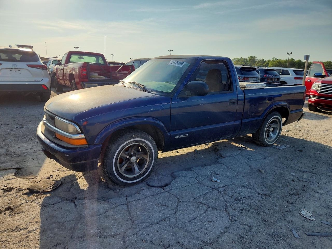 Вид 2000 CHEVROLET S TRUCK S10, угол 1