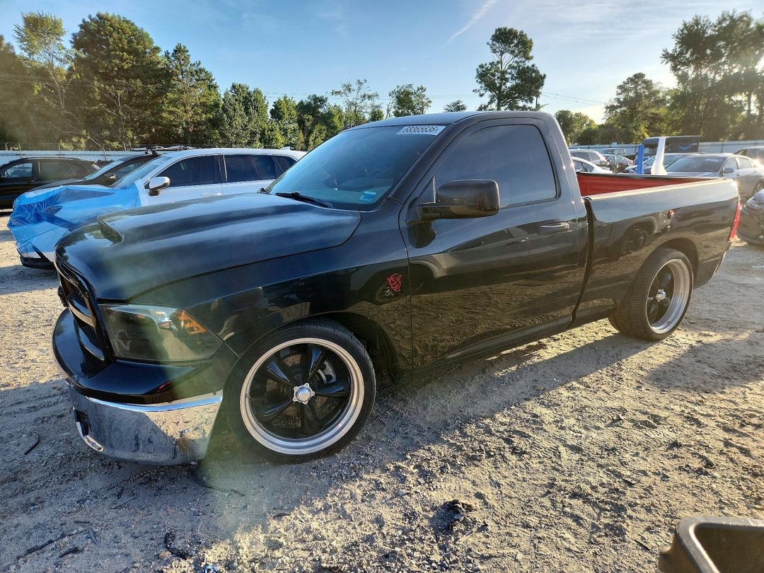 Vue de 2009 DODGE RAM 1500, angle 1