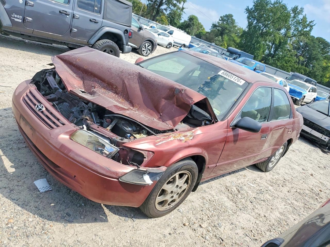 Vue de 1999 TOYOTA CAMRY LE, angle 1