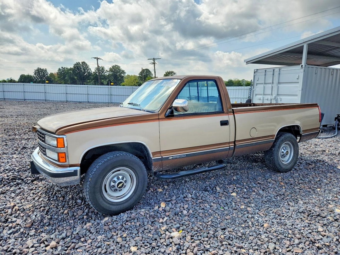 Vue de 1990 CHEVROLET GMT-400 C2500, angle 1