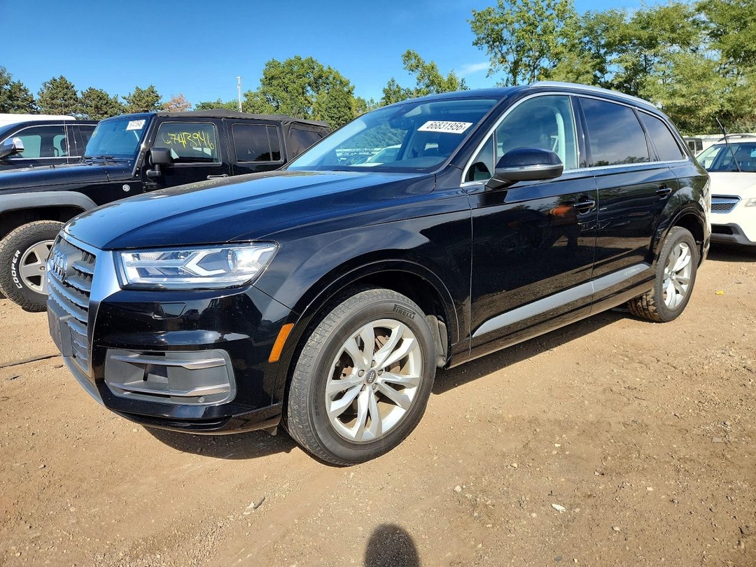 Vue de 2017 AUDI Q7 PREMIUM PLUS, angle 1