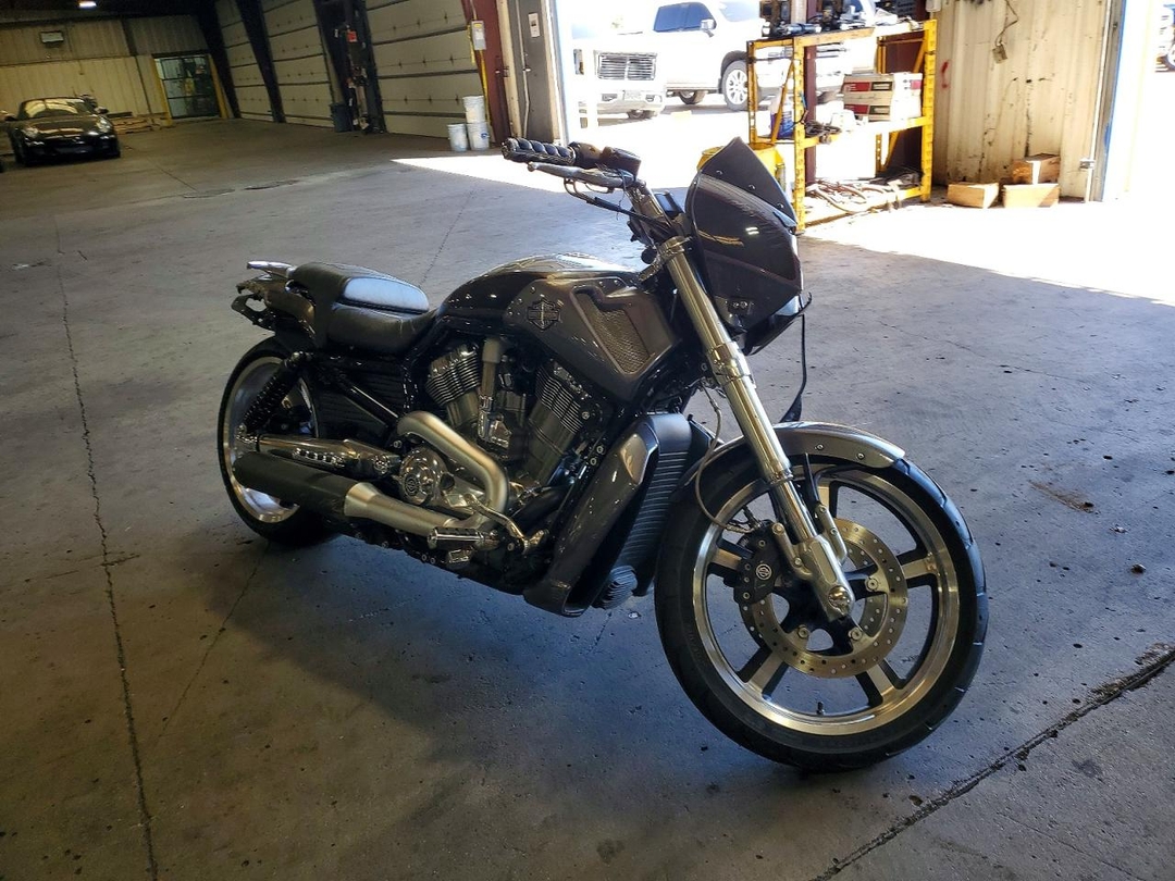 Vue de 2014 HARLEY-DAVIDSON VRSCF VROD MUSCLE, angle 1