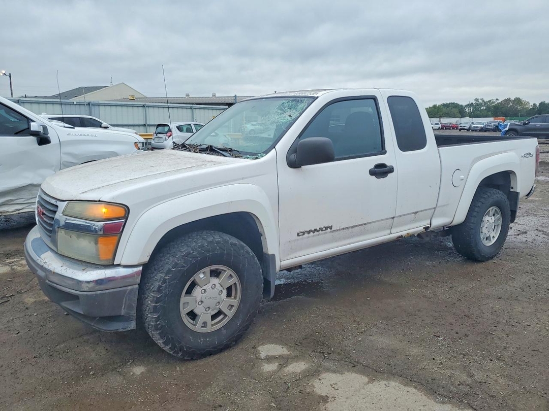 Vista de 2004 GMC CANYON, ángulo 1