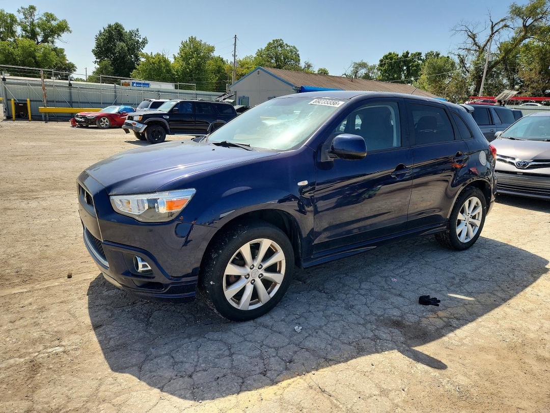 Vista de 2012 MITSUBISHI OUTLANDER SPORT SE, ángulo 1