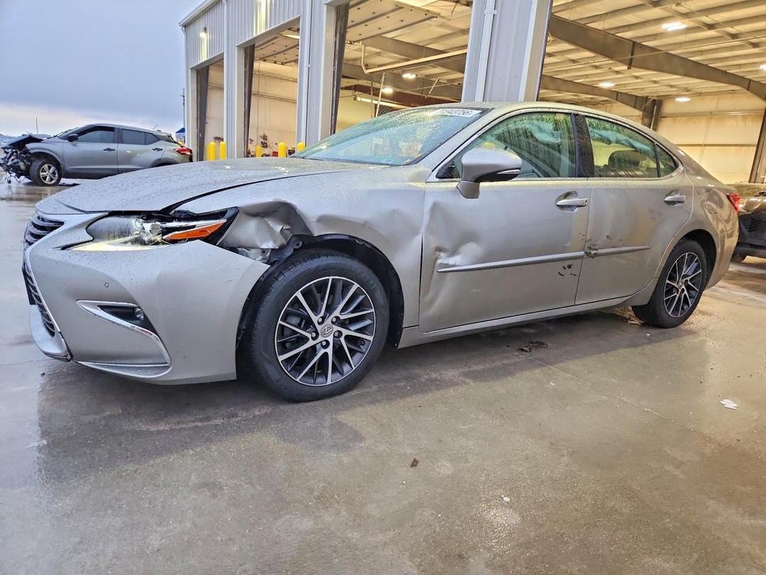 Vedere 2016 LEXUS ES 350, unghi 1
