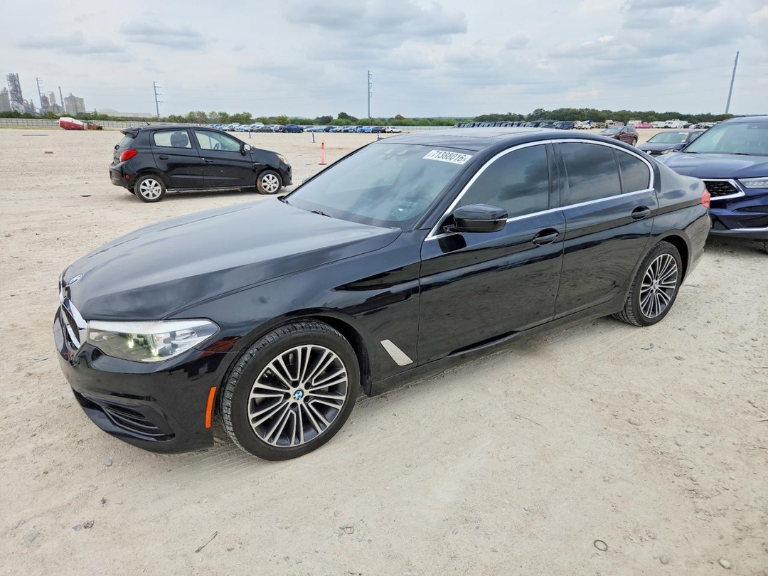 منظر 2020 BMW 530 XI، زاوية 1