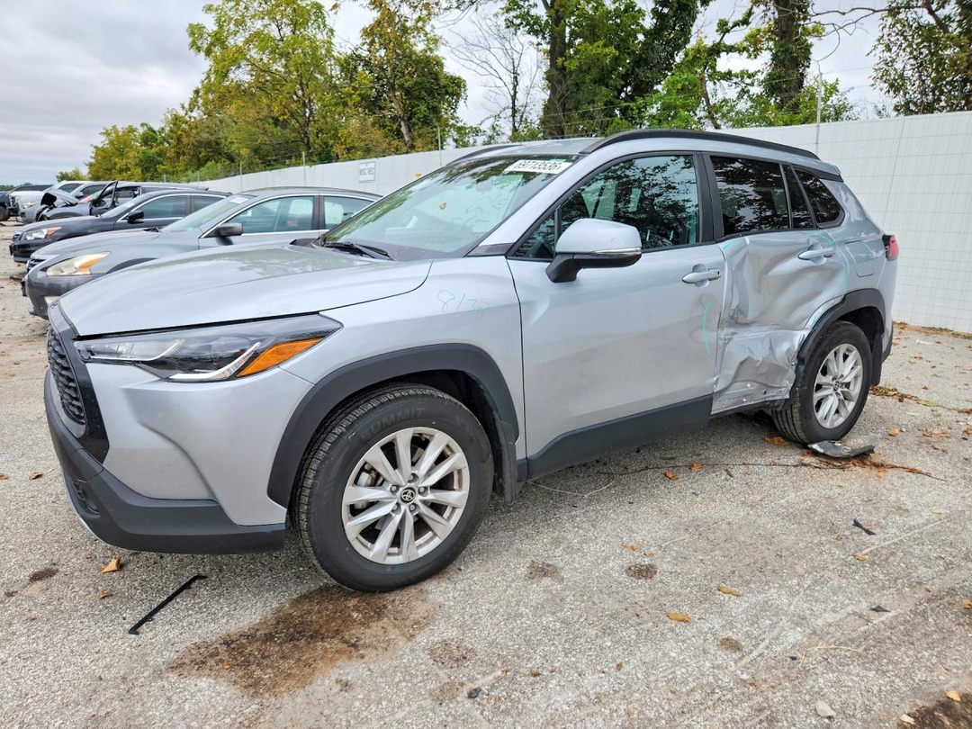 Vue de 2022 TOYOTA COROLLA CROSS LE, angle 1