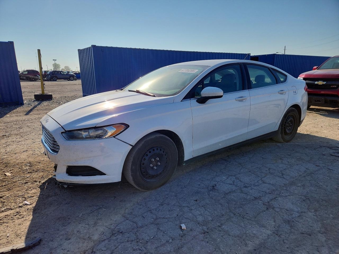 Vue de 2013 FORD FUSION S, angle 1
