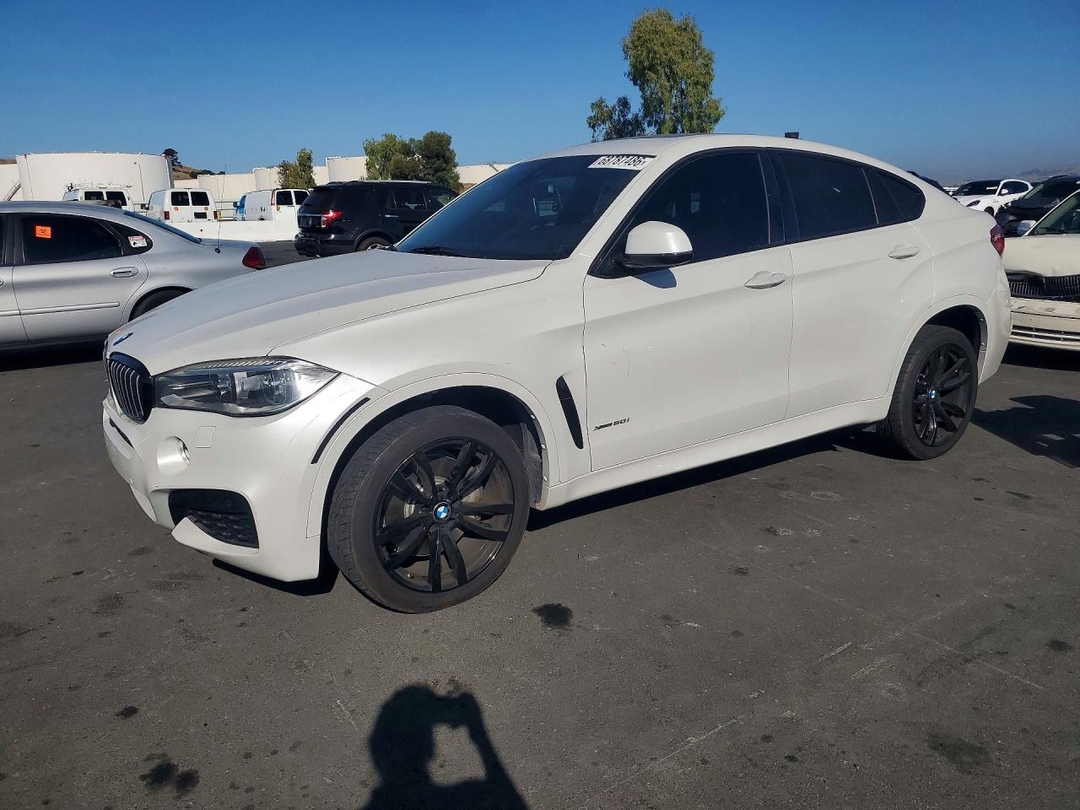 Vue de 2016 BMW X6 XDRIVE50I, angle 1