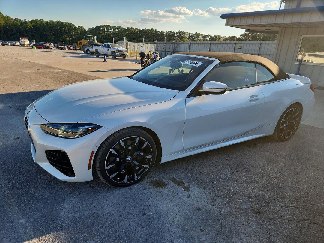 منظر 2026 BMW 430I، زاوية 1