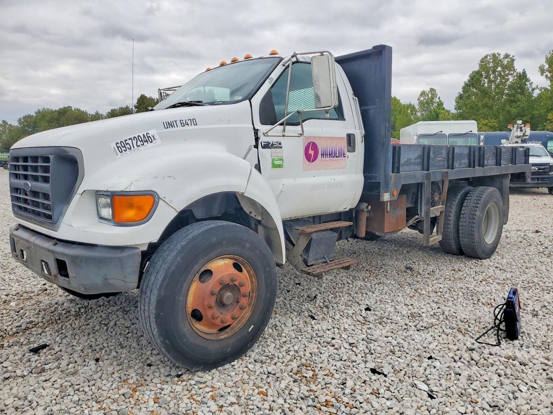منظر 2003 FORD F750 SUPER DUTY، زاوية 1
