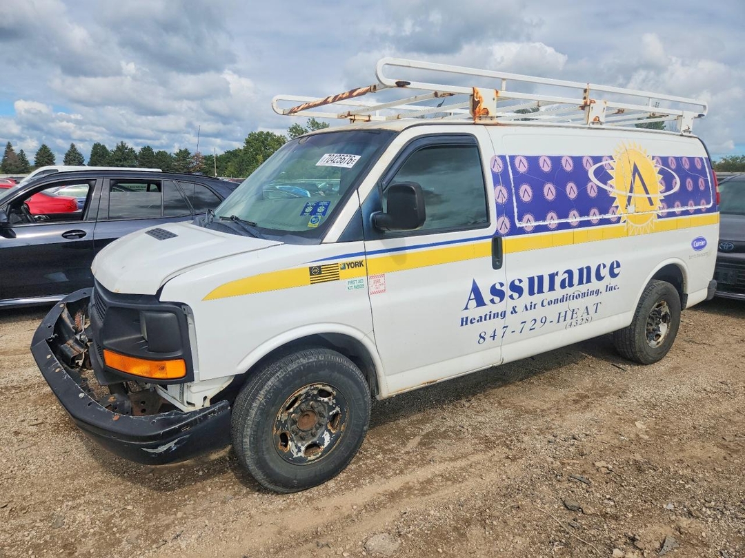 Вид 2015 CHEVROLET EXPRESS G2500 DELIVERY VAN, угол 1