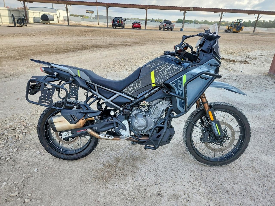 Vue de 2026 CF MOTO IBEX 450, angle 1